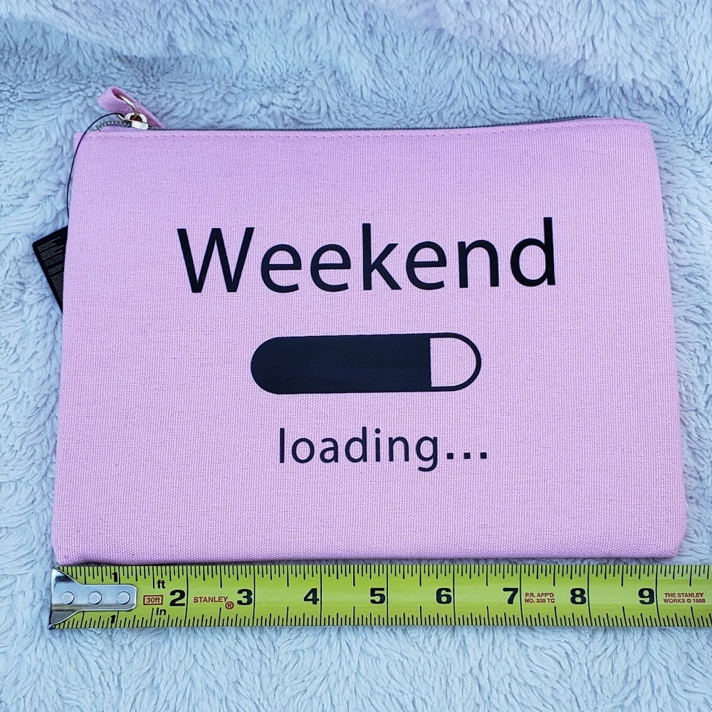 🎈Pink Weekend Loading Cosmetic Bag NWT